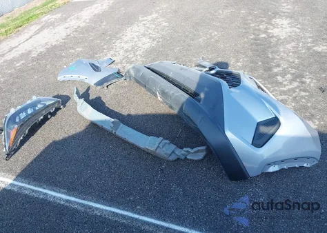 2021 Toyota Rav4 Le z USA, uszkodzony, nr VIN 2T3K1RFV1MC153440